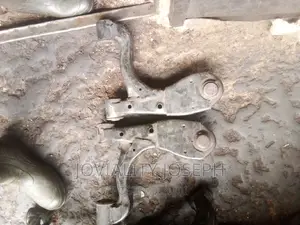 Back Arms Nissan Pathfinder 05