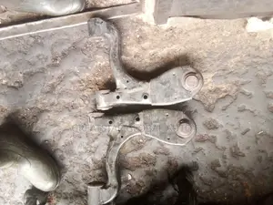 Back Arms Nissan Pathfinder 05