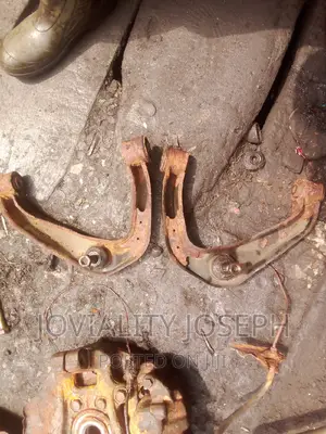 Upper Arms for Nissan Pathfinder 05