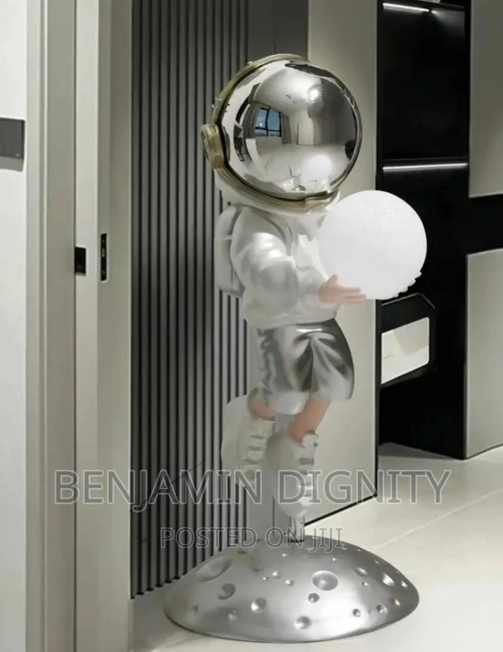 Humanoid Astronauts Status Decorative Stand Lights