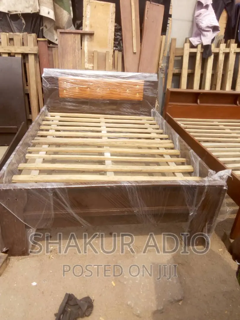 Quality Bed Frame 4 and Half by 6 Ft