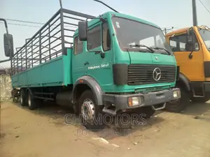 Mercedes Truck 1622 31fit 10tyres