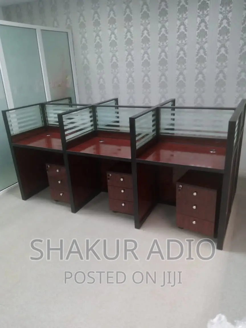 Quality Workstation Table by 6 People