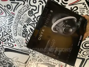 Onyx Studio 8