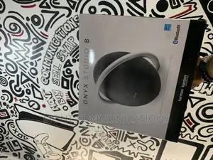 Onyx Studio 8