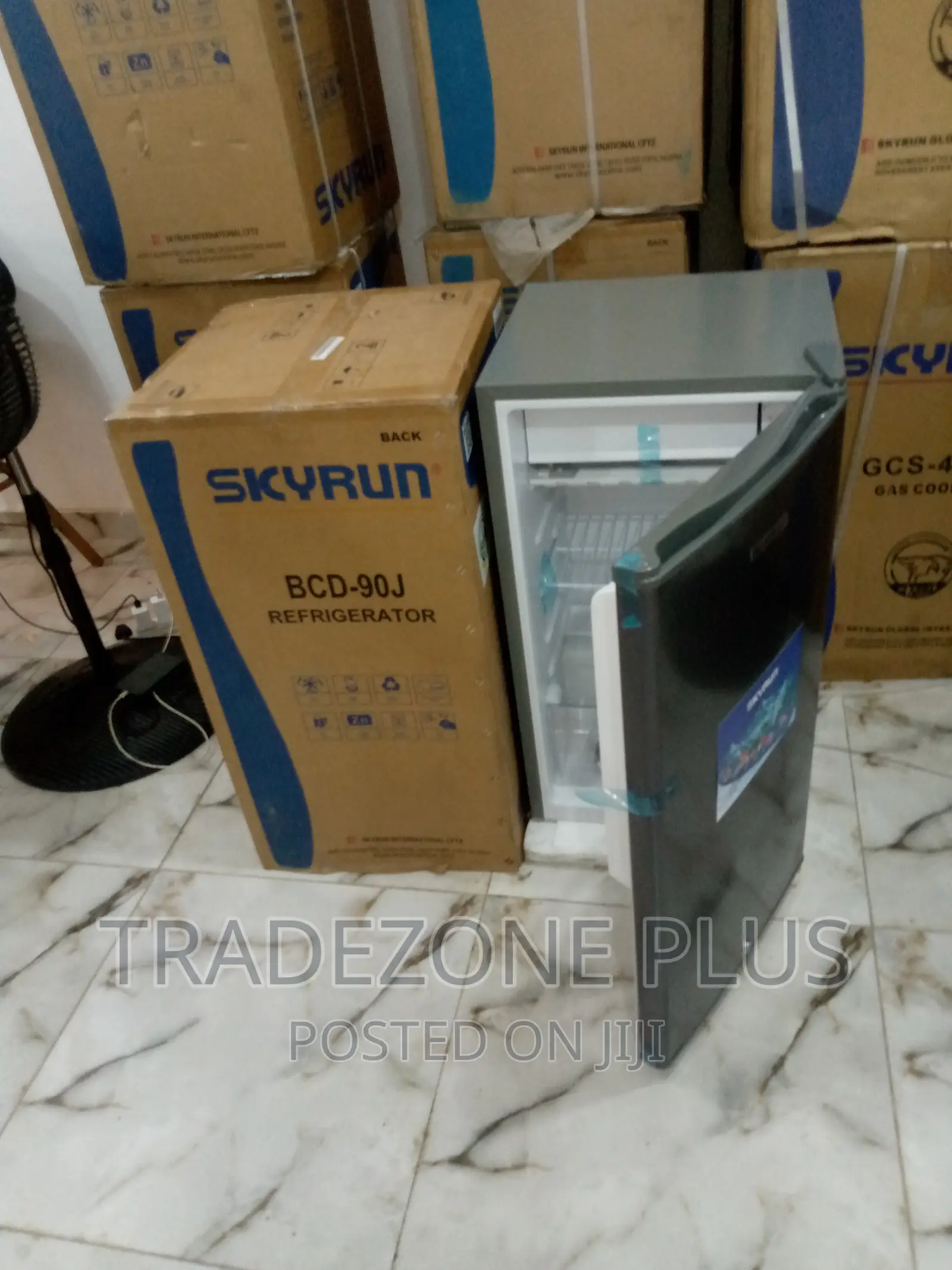 Skyrun BCD-90J Single Door Anti-Rust Refrigerator 80L