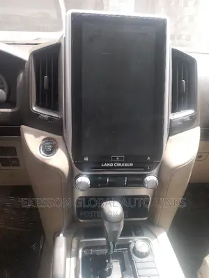 Toyota Landcruiser 2022 Android Tesla Screen With Rear Camer
