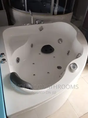 Single Jacuzzi