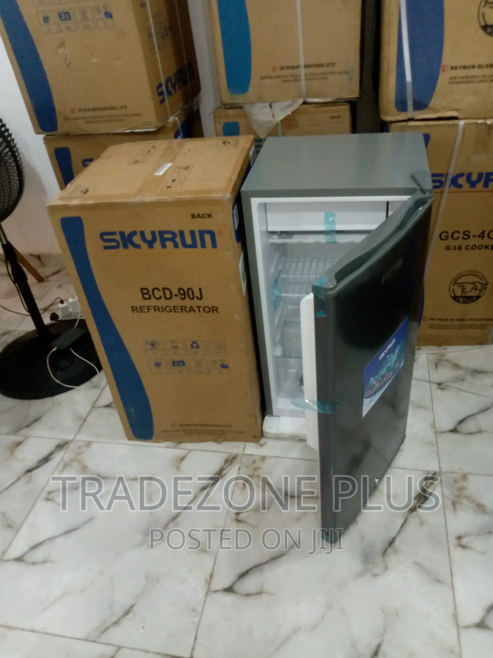 Skyrun BCD-90J Single Door Anti-Rust Refrigerator 80L