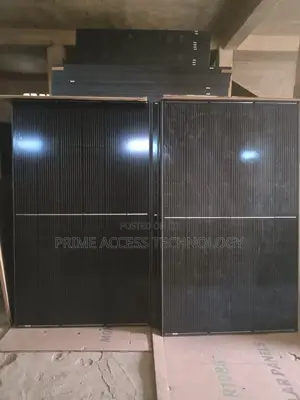 550watts High Quality Canadian Solar Panels Black Faced