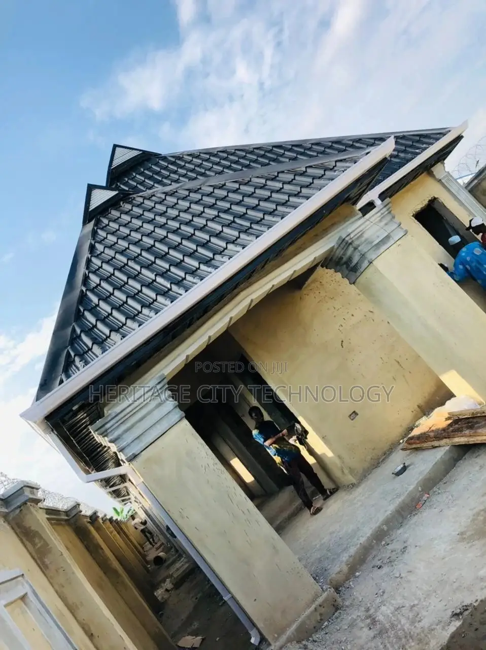 Very Sharp Metcopol Aluminium Design