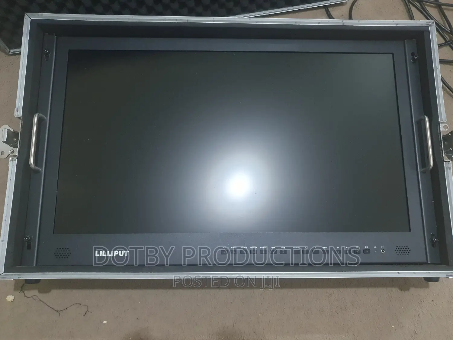 28" Directors Monitor