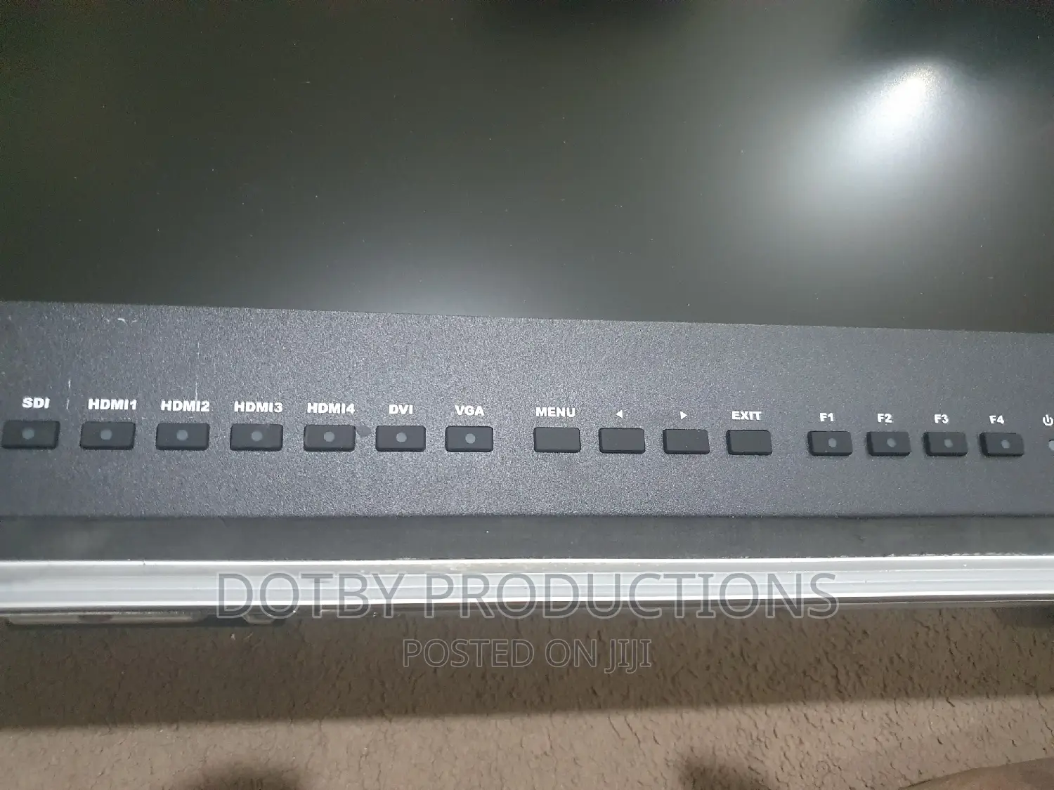 28" Directors Monitor