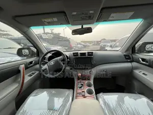 Toyota Highlander Limited 2010 Silver