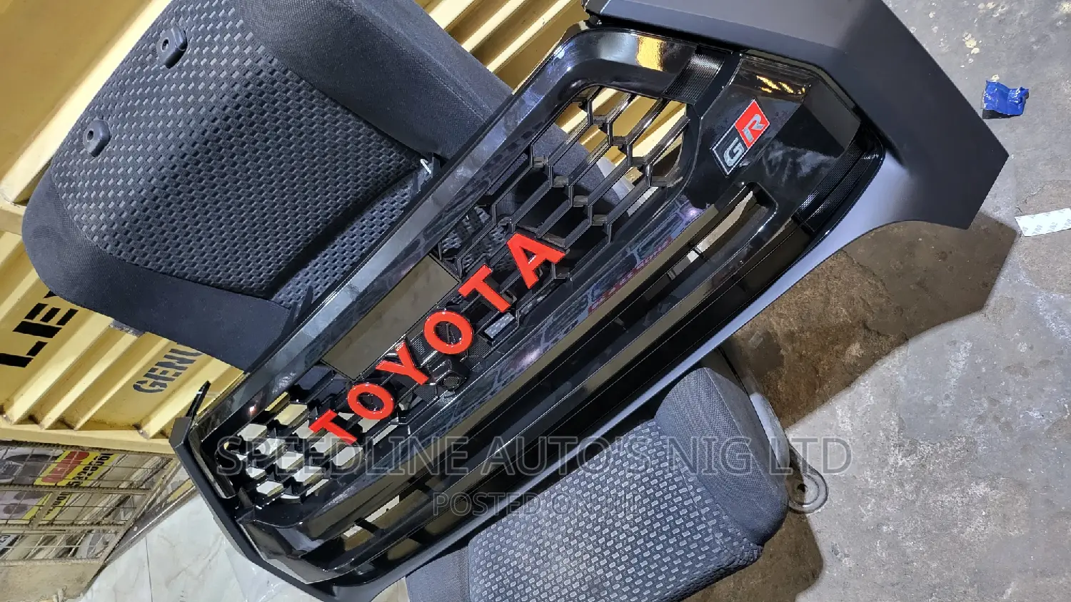 Front Grill Toyota Hilux 2023 GR