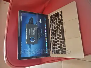 Laptop Apple MacBook Pro 2015 8GB Intel Core I5 SSD 128GB