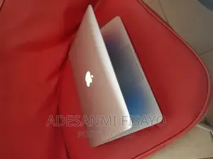 Laptop Apple MacBook Pro 2015 8GB Intel Core I5 SSD 128GB