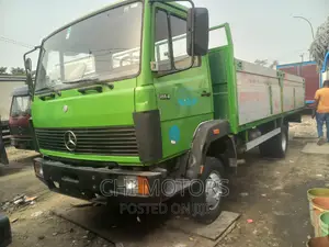 Mercedes Truck 814 23fit Green