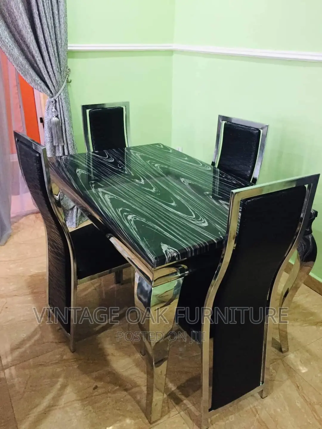 Classic 4 Seaters Marble Dining Set
