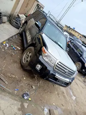 Land Cruiser Kit 2000 Model Upgrade to 2012 Model