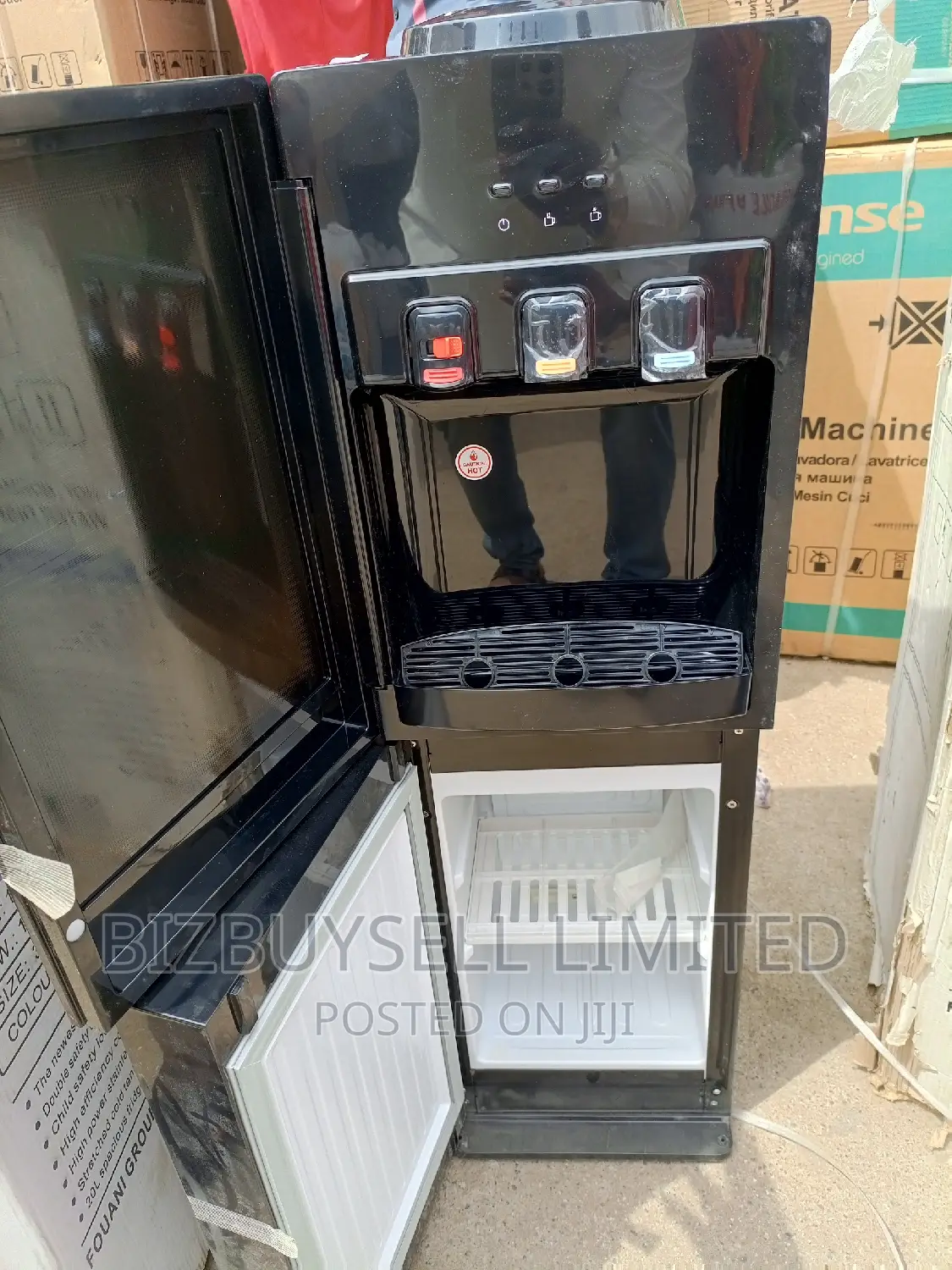 Maxi Water Dispenser With Fridge and 3 Functions.