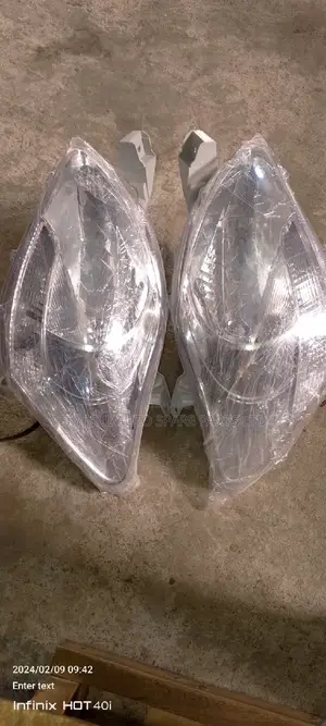 Complete Set of Hilux 2012 Head Lamp
