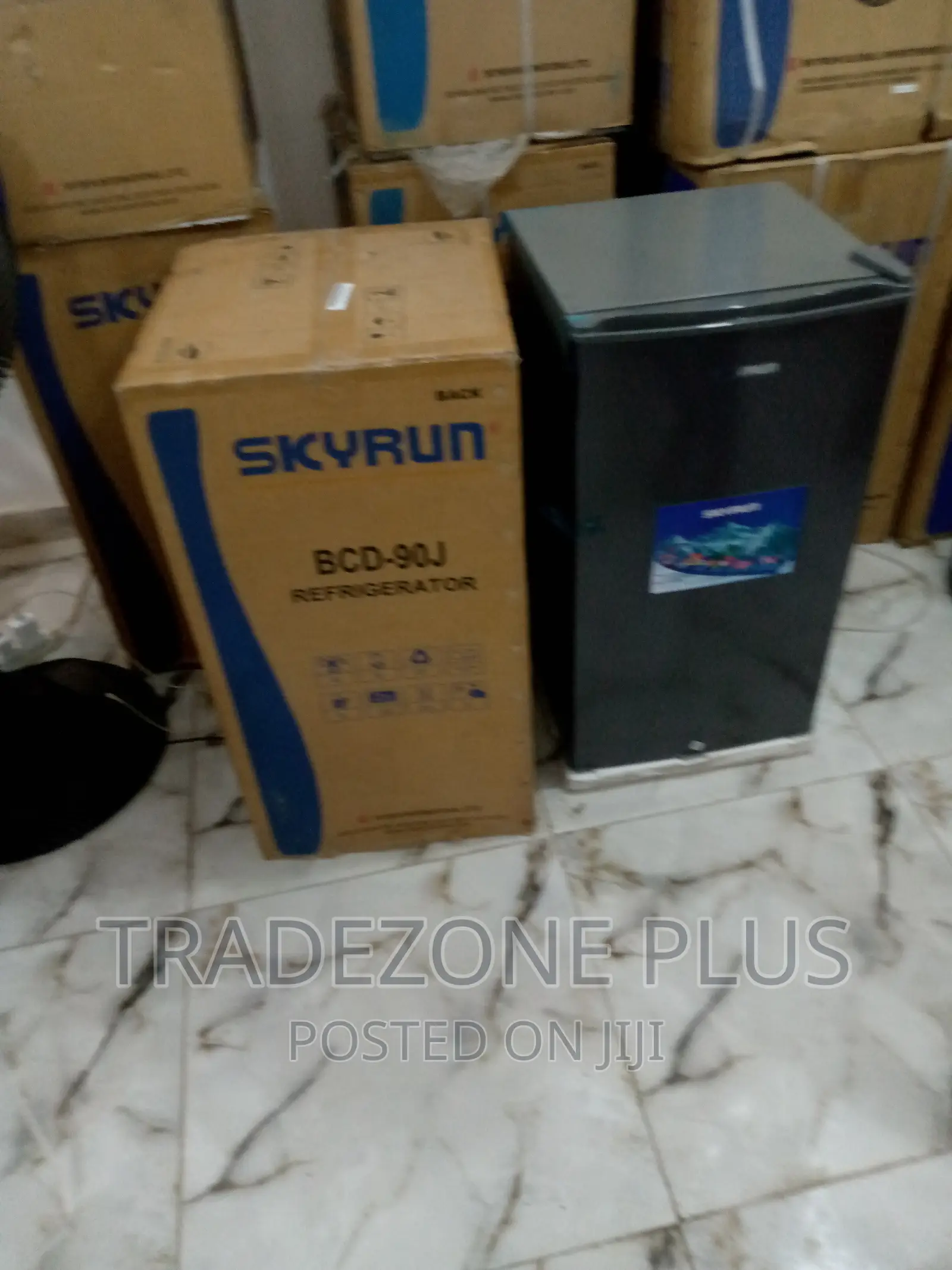 Skyrun BCD-90J Single Door Anti-Rust Refrigerator 80litre