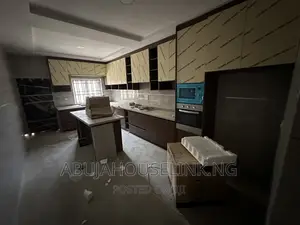 6bdrm Duplex in Guzape Main Abuja for sale