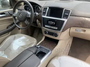 Mercedes-Benz M Class ML350 4MATIC 4dr SUV AWD (3.5L 6cyl 7A) 2015