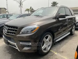 Mercedes-Benz M Class ML350 4MATIC 4dr SUV AWD (3.5L 6cyl 7A) 2015