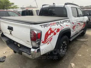 Toyota Tacoma 2020 White