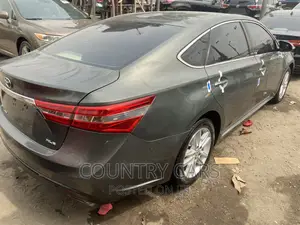 Toyota Avalon 2013 Green
