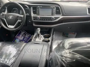 Toyota Highlander 2015 Black