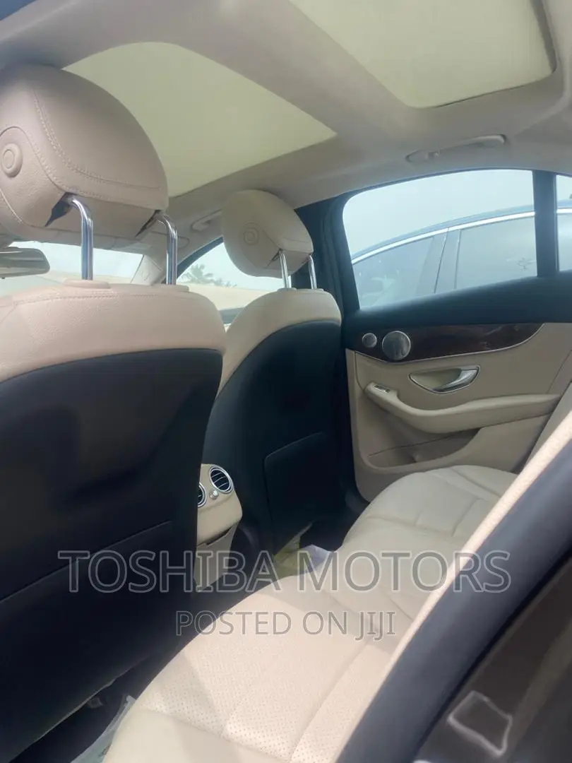Mercedes-Benz C300 2015 Gray