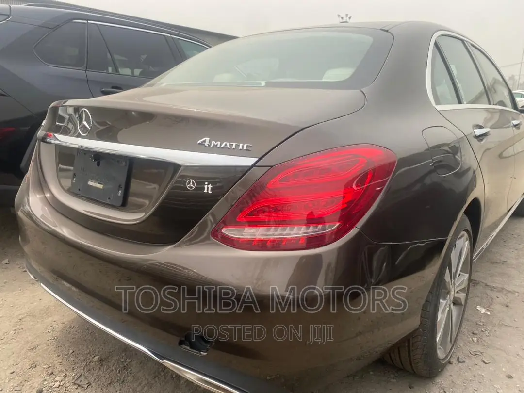Mercedes-Benz C300 2015 Gray