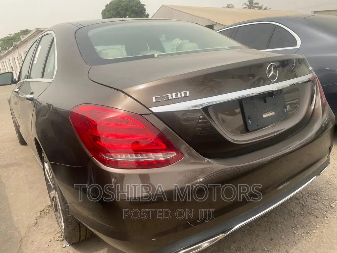 Mercedes-Benz C300 2015 Gray