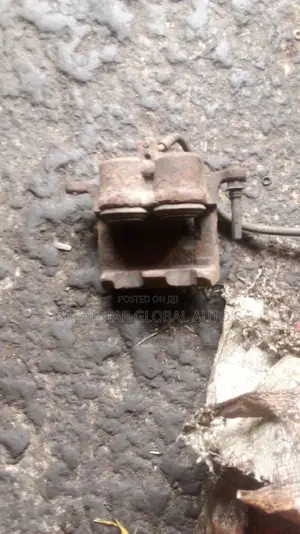 Back Caliper Nissan Pathfinder Old Model