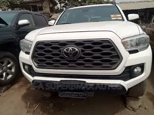Toyota Tacoma 2020 White