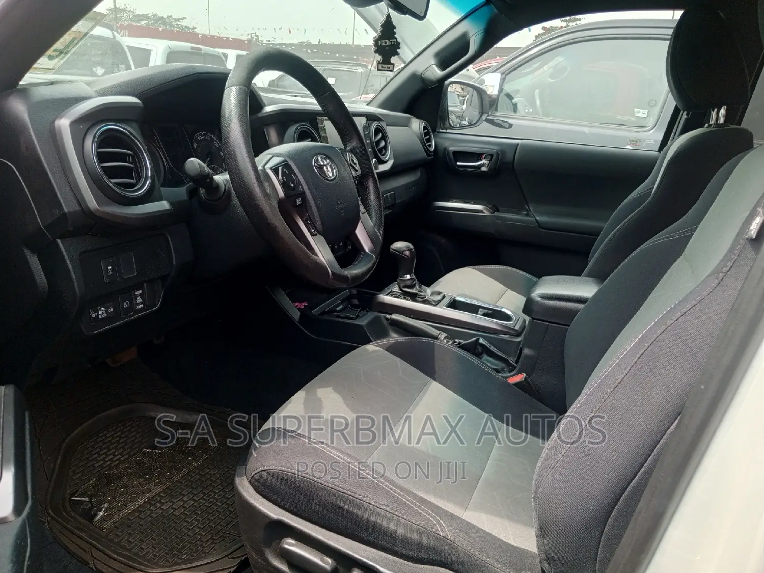 Toyota Tacoma 2020 White