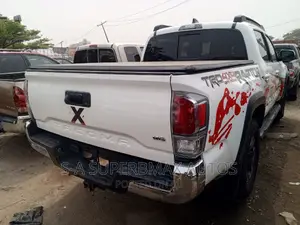 Toyota Tacoma 2020 White