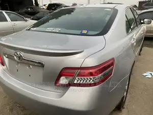 Toyota Camry 2010 Silver