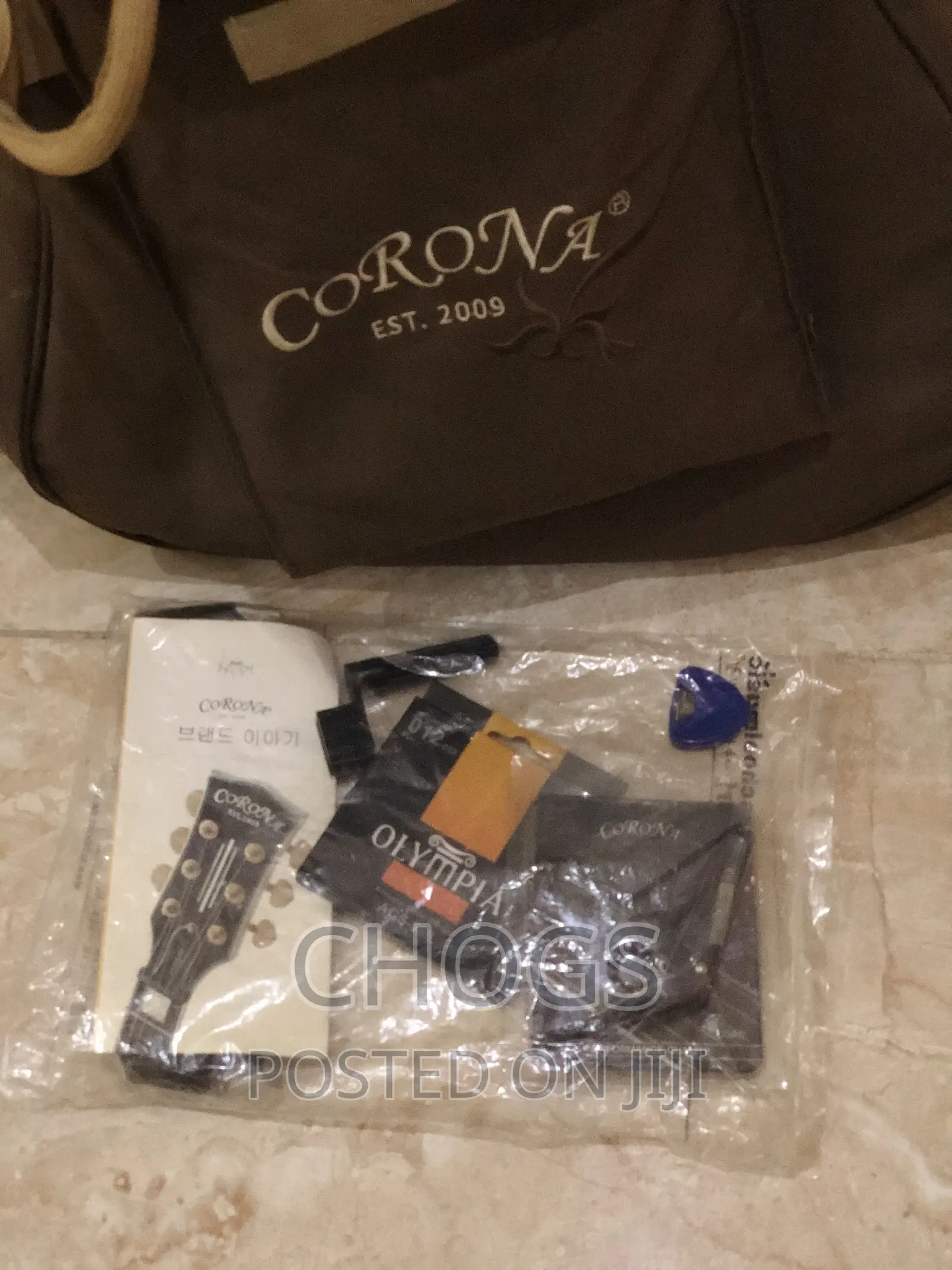 Guitar (Corona SD-70 NS Acoustic Guitar)