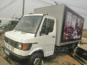 410d Truck (Foreign Used)