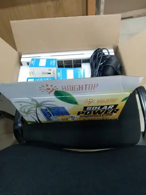 Solar Generator With 4 Bulbs and Solar Panel