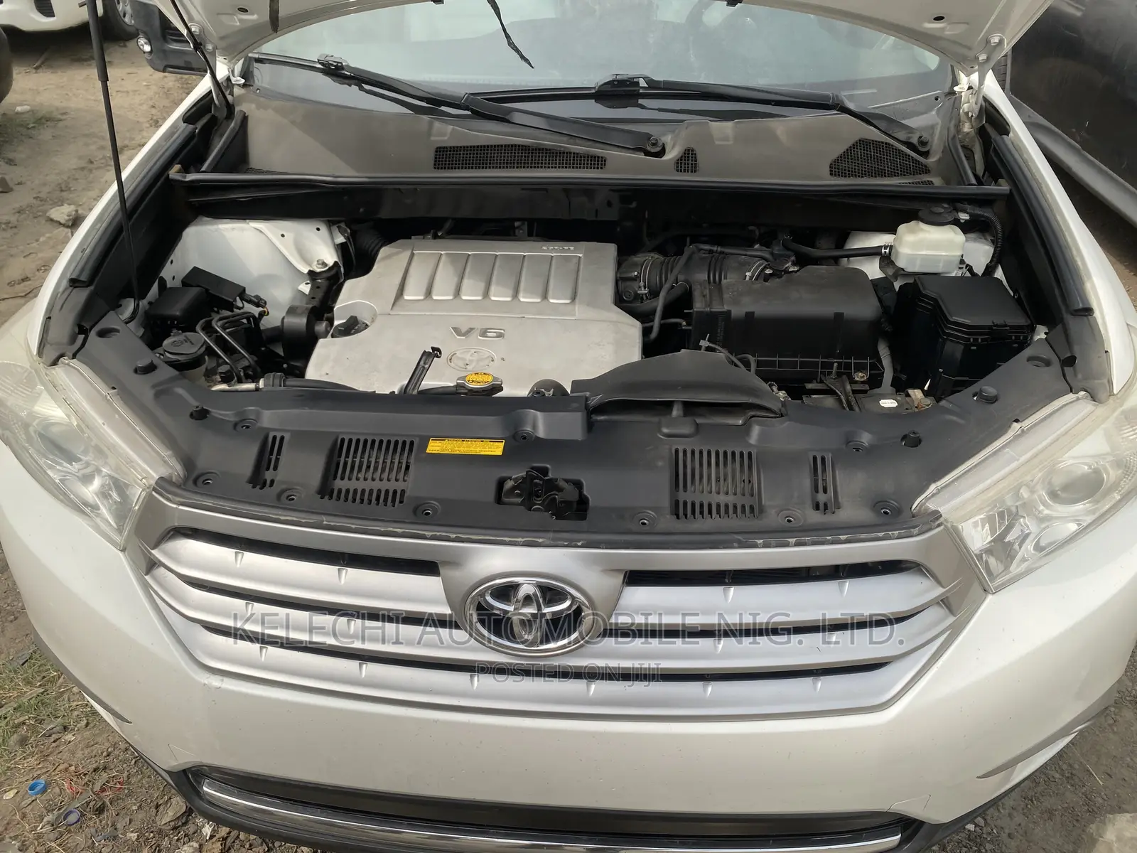 Toyota Highlander Limited 3.5L 2WD 2013 White