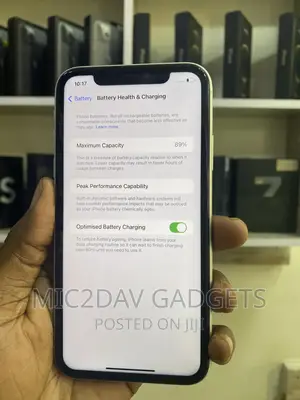 Apple iPhone 11 64 GB White