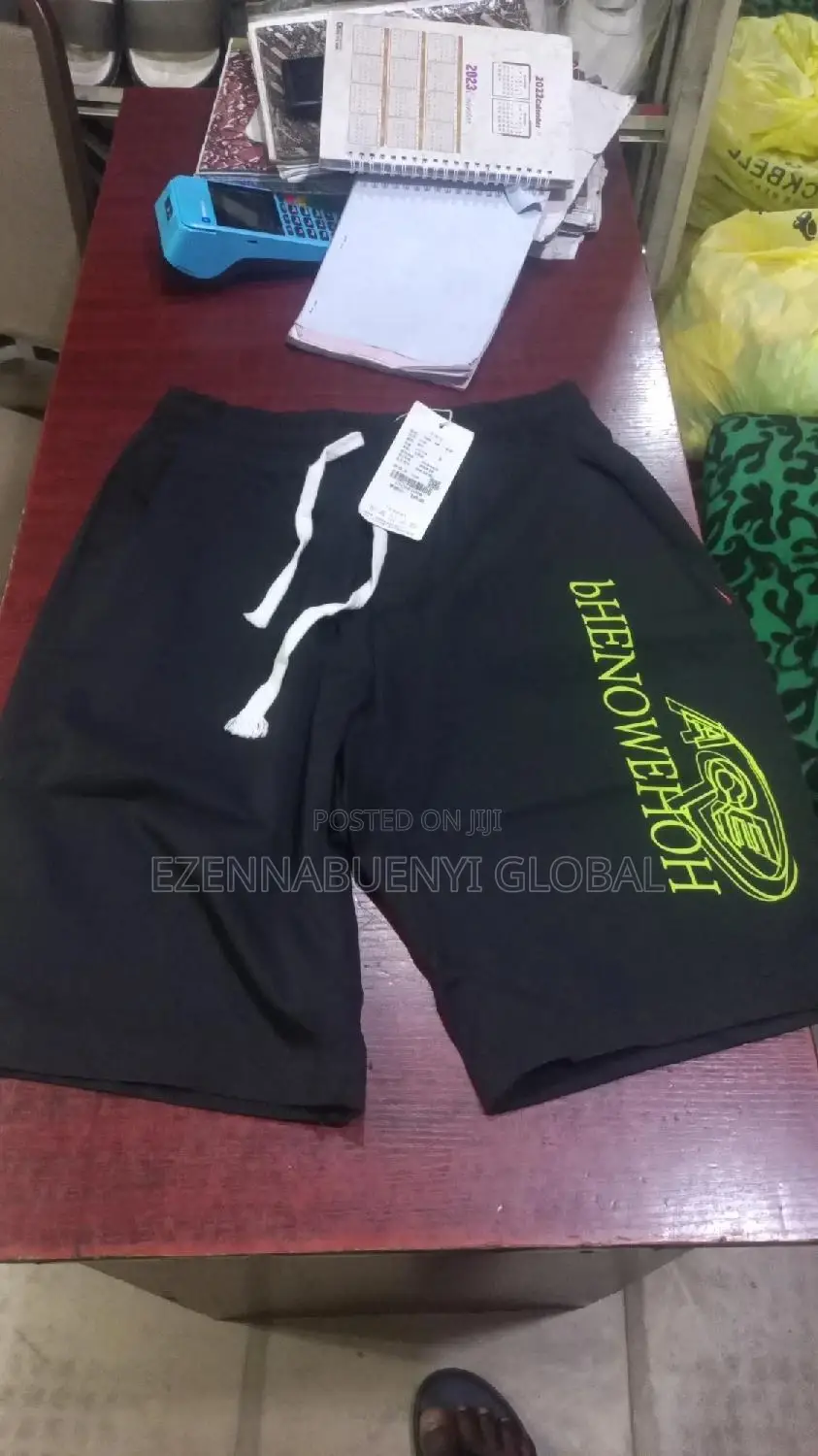 Three Quarter Shorts for Grab
