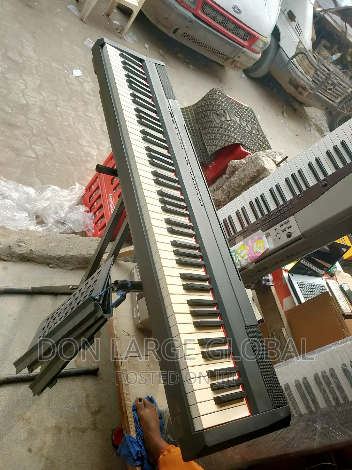 Yamaha P-105 Digital Piano