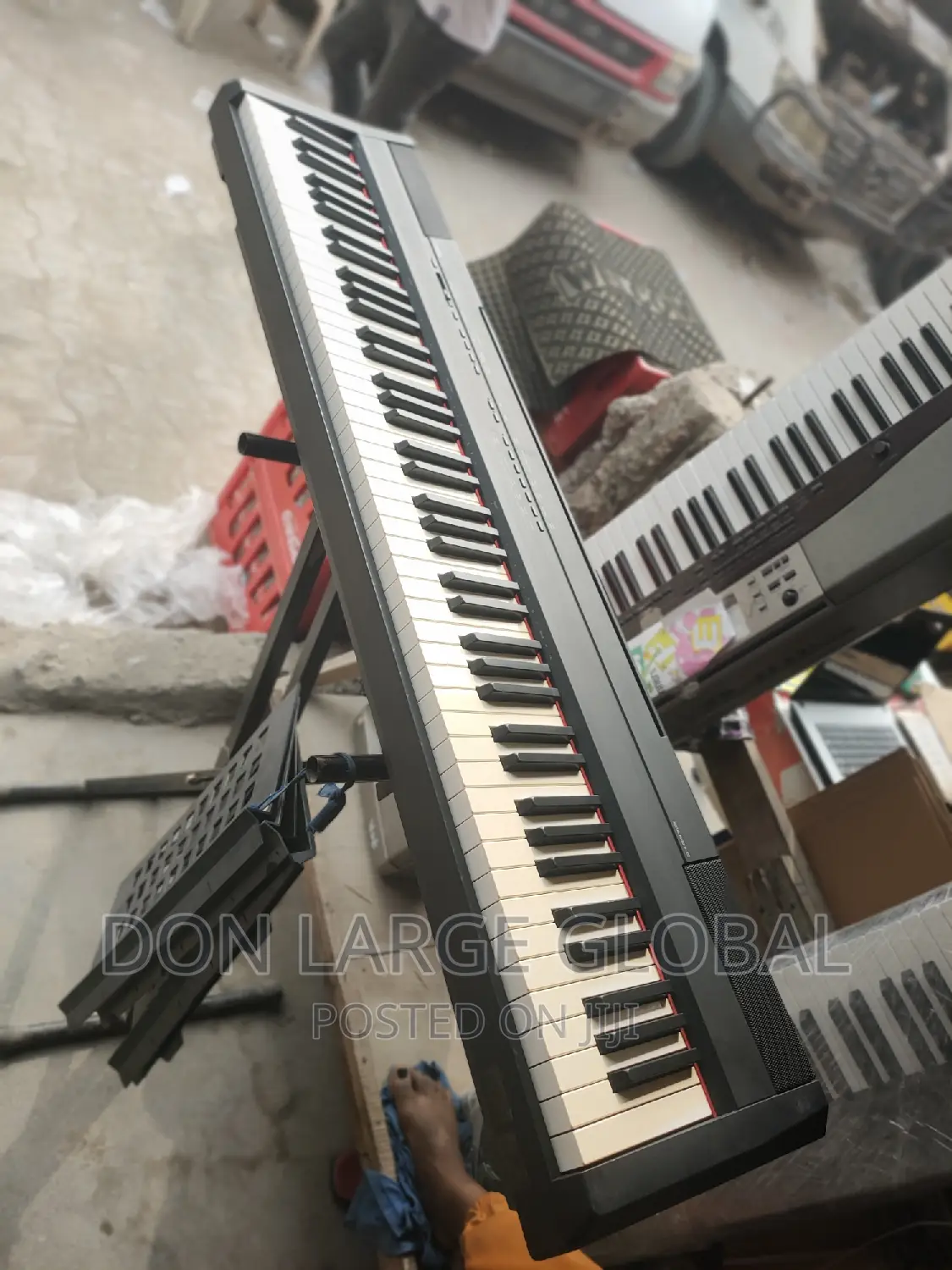 Yamaha P-105 Digital Piano