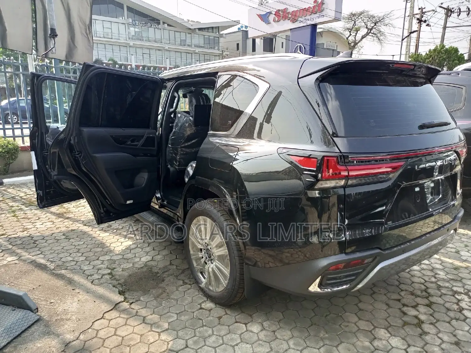 New Lexus LX 2023 Black